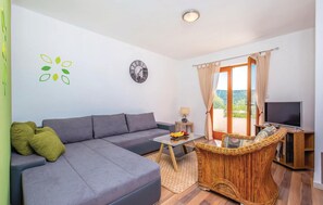 Smart TV, table football