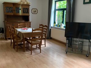 Unclassified image, 4 of 16, button