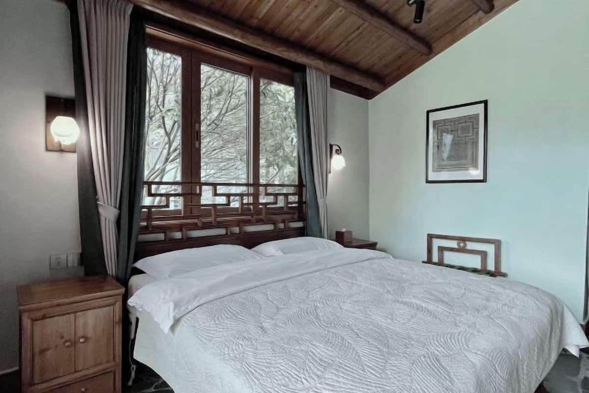 Pillowtop beds, minibar, in-room safe, individually decorated