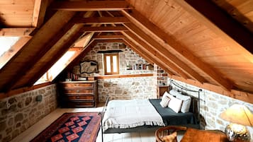 1 habitación, escritorio, tabla de planchar con plancha y wifi gratis