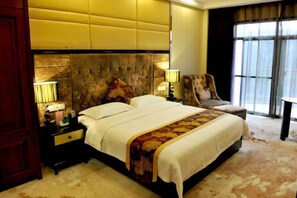 In-room safe, desk, blackout curtains, free WiFi