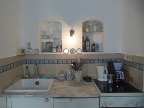 Fridge, oven, stovetop