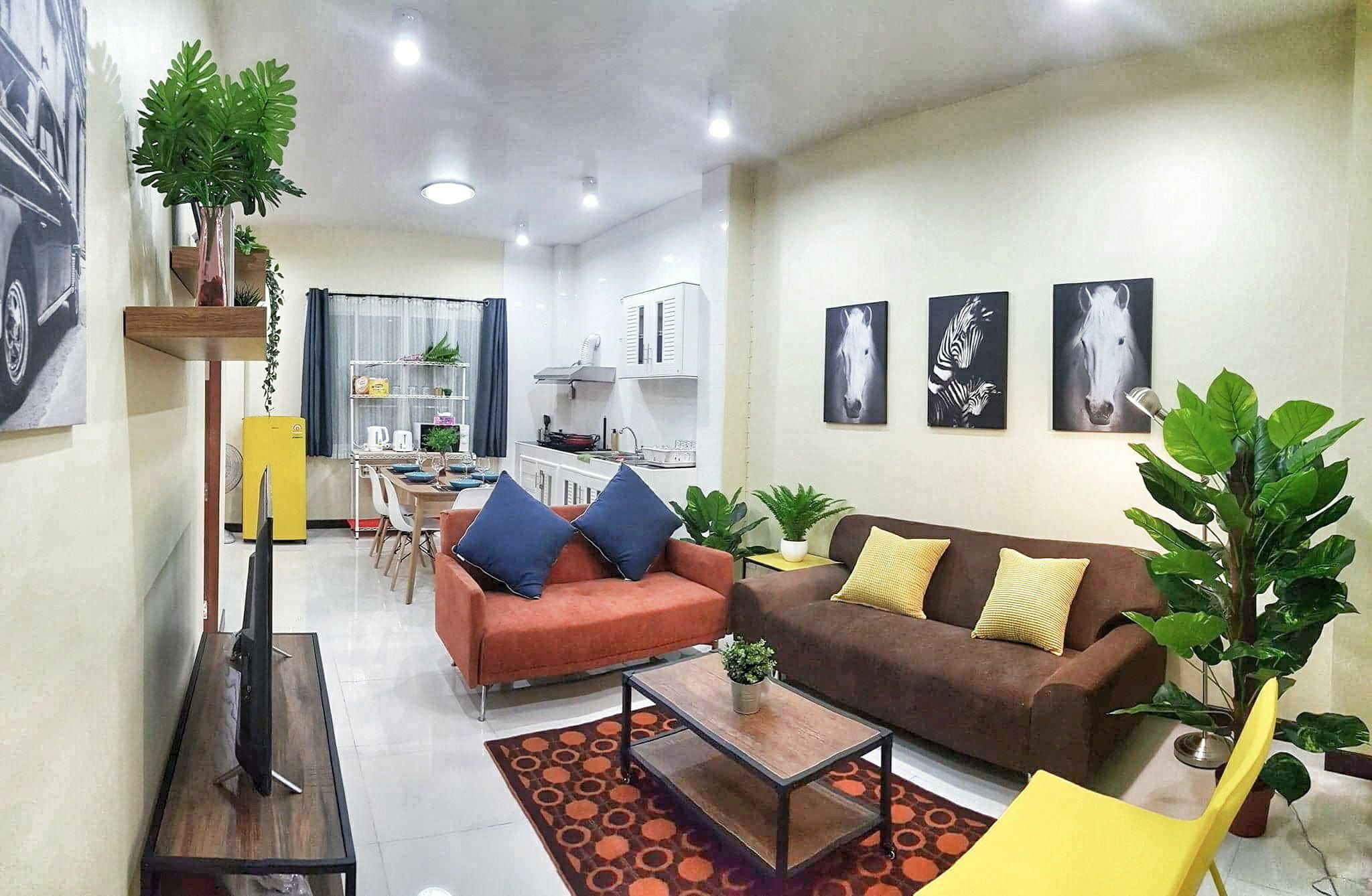 2 Bedrooms Classic House | Living area | Flat-screen TV