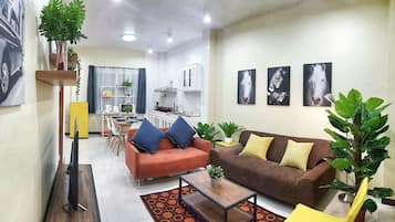 2 Bedrooms Classic House | Living area | Flat-screen TV