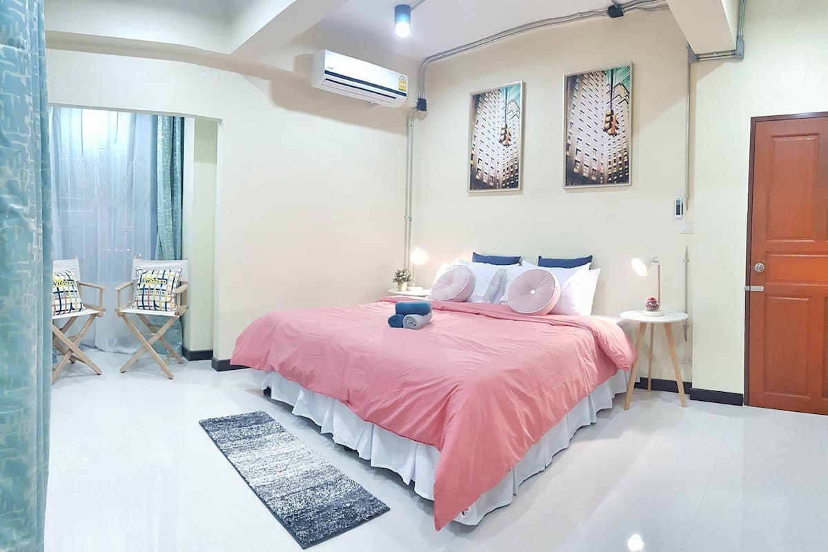 2 chambres, bureau, fer et planche à repasser, Wi-Fi gratuit