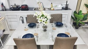 In-room dining - POST At Phrasing Private House (Chiang Mai)