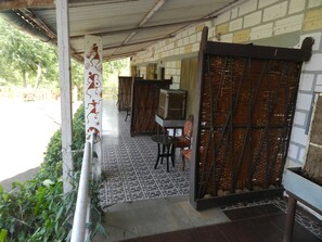 Terrace/patio - Hotel Sawai Mansing Hill Resort (Shahuwadi)