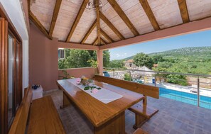 Outdoor dining - Luxurious home in Tribunj (Tribunj)