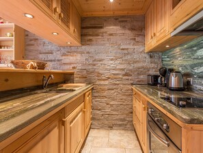 Fridge, microwave, oven, dishwasher - Lovely studio in La Clusaz, near aquatic space (La Clusaz)