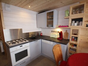 Frigorifero, forno, lavastoviglie, tostapane