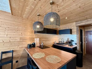 Fridge, microwave, dishwasher, coffee/tea maker