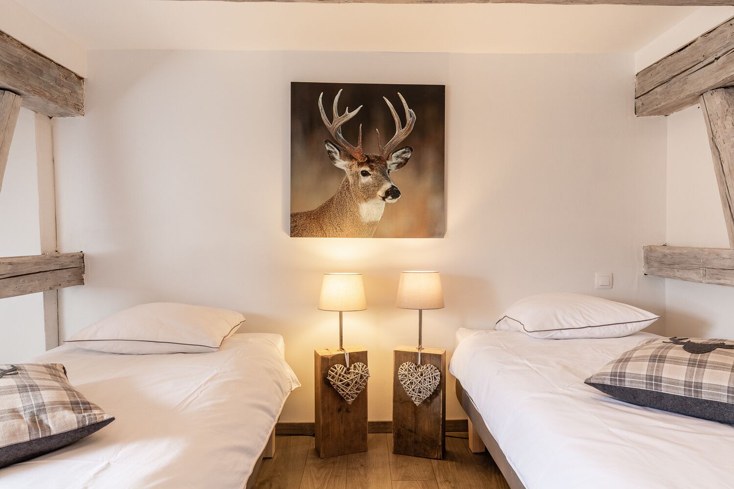 3 slaapkamers, een strijkplank/strijkijzer, reisbedje, gratis wifi