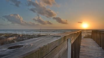 Aan het strand, ligstoelen aan het strand