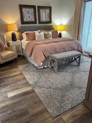 2 bedrooms, iron/ironing board, WiFi, bed sheets - Regency Isle-1004 - Direct access to beach, pool, hot tub, huge private balcony (Orange Beach)