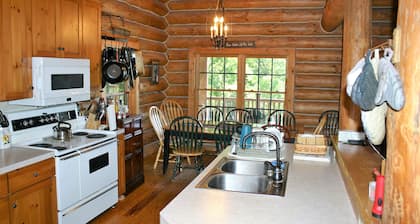Familien-Blockhaus mit Seeblick, Strand, Grill, Ponton und Kajaks am All-Sports-See