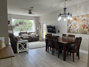 Smart TV, tenis de mesa y libros 