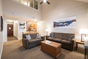 Televisie en een open haard