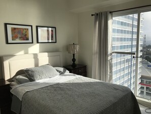 2 bedrooms, soundproofing, WiFi, bed sheets