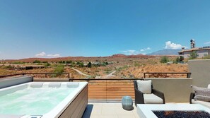 Bain à remous extérieur