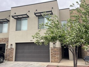 Exterior - Entrada 606-Moab Adventure Basecamp (Moab)