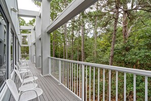 Property grounds - Unique Home in Dauphin Island's Maritime Forest - Stunning Home and Water Views (Dauphin Island)