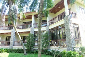 Gargen View Twin | Terrace/patio - Baan Tai Had Resort (Samut Songkhram)