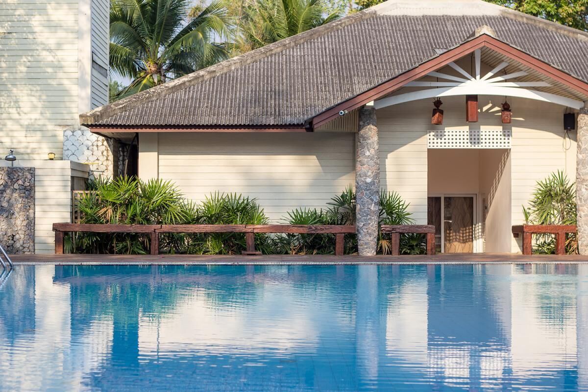 Pool Side Twin | Skrivebord, wi-fi (inkludert) og sengetøy