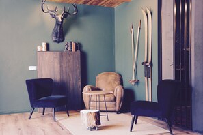 Pintu masuk interior