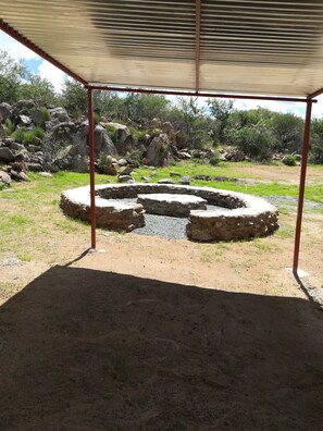 Tente (Camping Space-No bed or Tent provided)