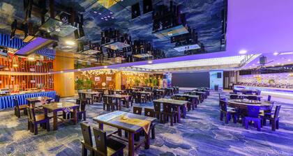 Oasis Grand Hotel