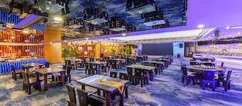 Oasis Grand Hotel