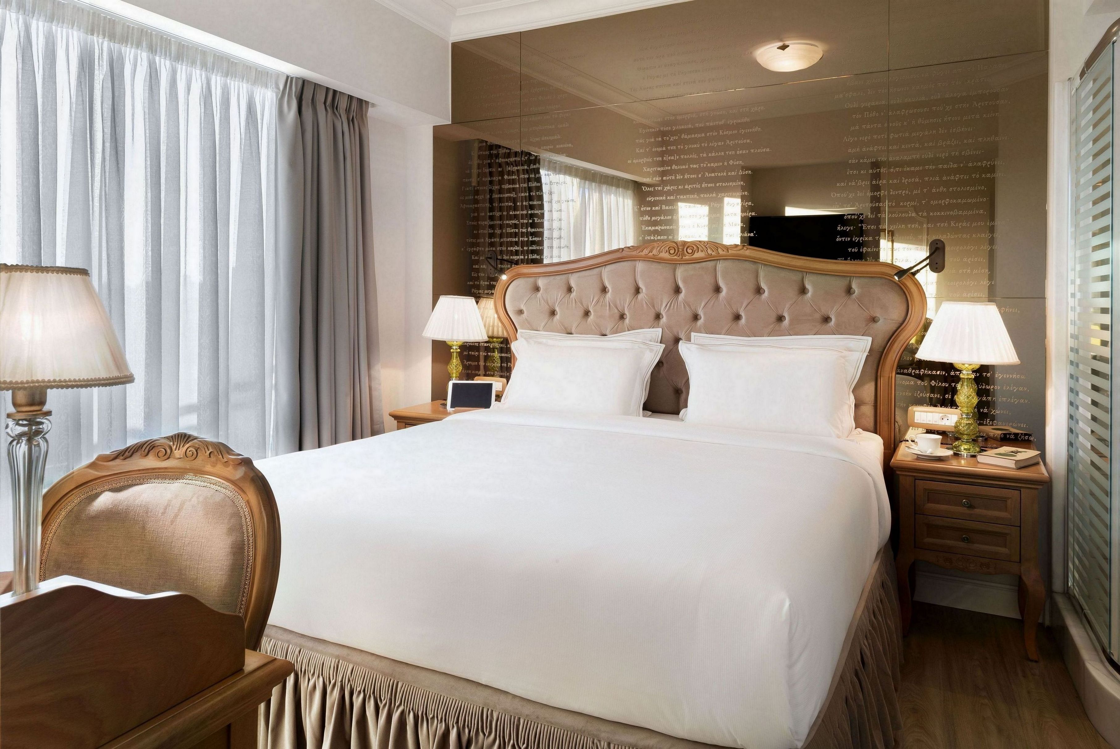 v suite sea view | minibar, in-room safe, desk, blackout curtains