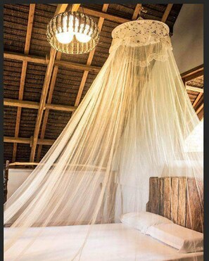 Stórt Deluxe-einbýlishús - 2 svefnherbergi | 2 svefnherbergi, skrifborð, rúmföt