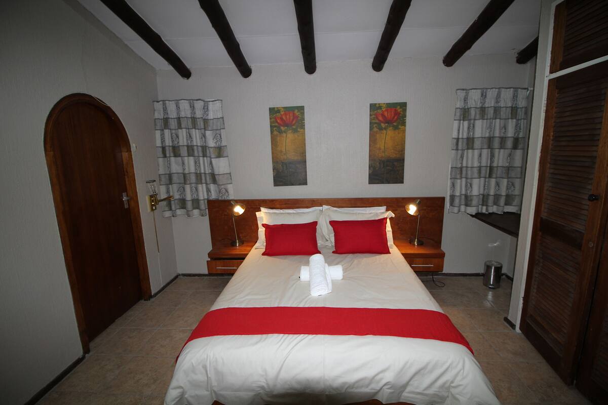 Desk, iron/ironing board, free WiFi, bed sheets