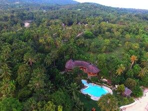 Aerial view - Kalachuchi Beach Resort (Enrique Villanueva)