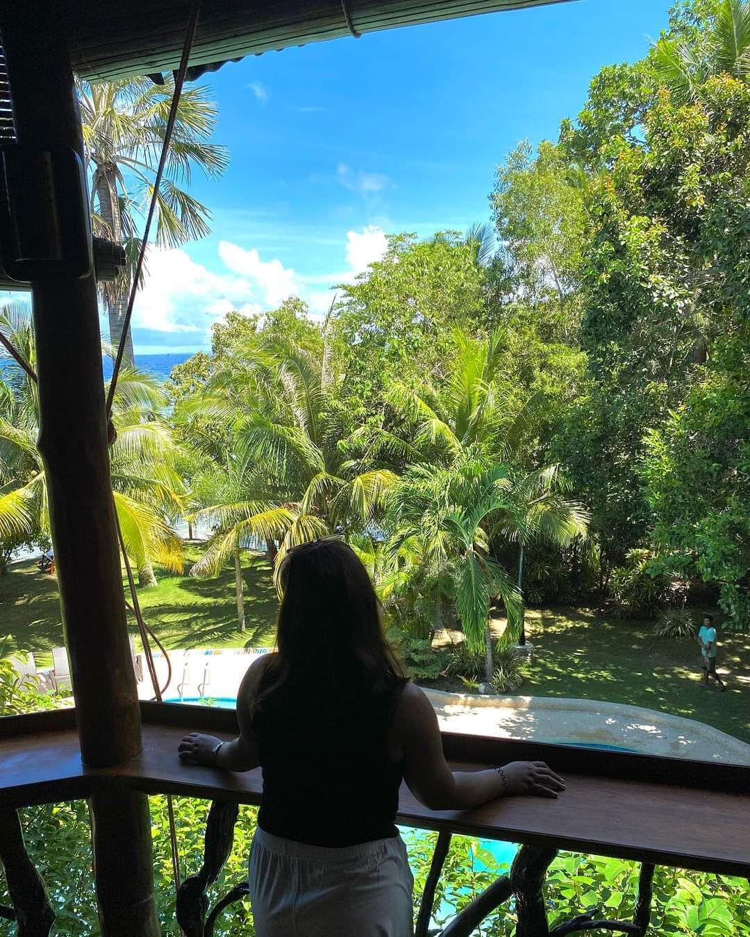 Breakfast, lunch served; local and international cuisine, pool views 