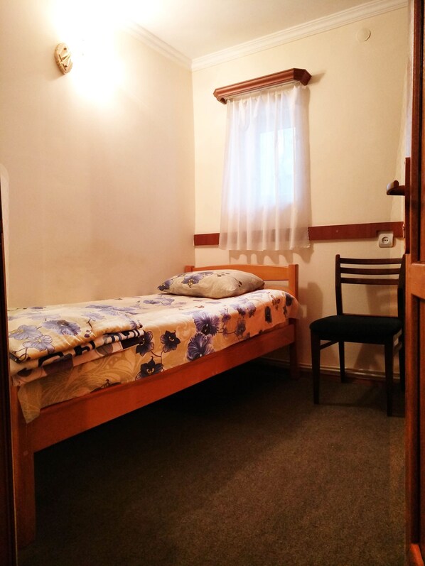Room - Sakharov Hostel & Tours (Yerevan)