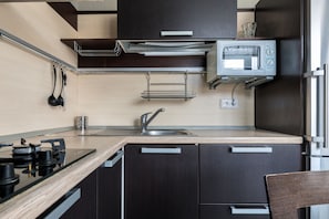 Apartment | Eigene Küche | Kühlschrank, Mikrowelle, Herdplatte, Wasserkocher