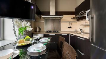 Apartment | Eigene Küche | Kühlschrank, Mikrowelle, Herdplatte, Wasserkocher