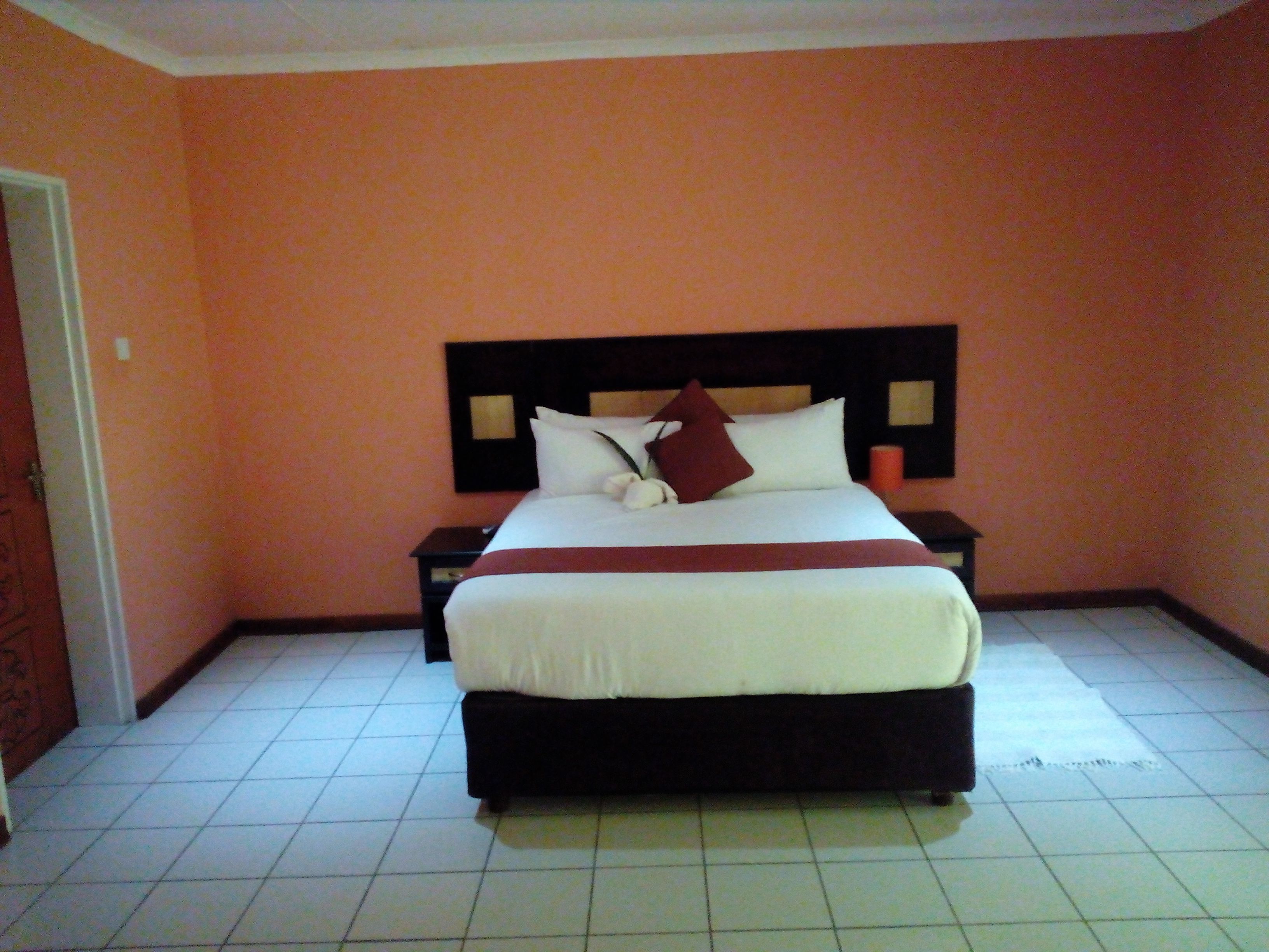 エグゼクティブ ダブルルーム バリアフリー | デスク、ベビーベッド (無料)、可動式ベッド (無料)、WiFi (無料)