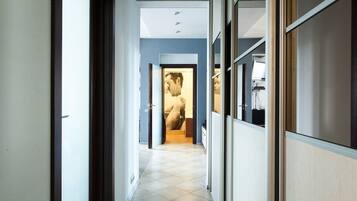 Apartment | 2 Schlafzimmer, Schreibtisch, Verdunkelungsvorhänge