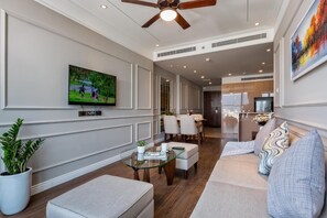 Flat-screen TV - Luxury Apartment Ocean View (Da Nang)