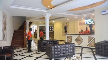 Sala de estar en el lobby