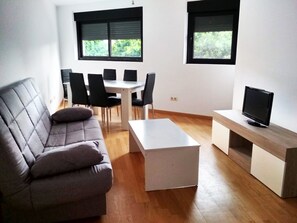 Nôi/giường cho trẻ sơ sinh (phụ phí), bộ trải giường 