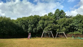 Children’s play area – outdoor