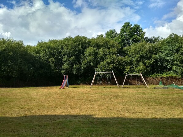 Zona de juegos infantil al aire libre