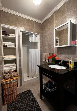 Family Suite, Fireplace, River View | Bathroom | Bathtub, free toiletries, hair dryer, towels