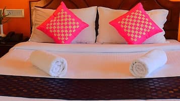 Deluxe Double Room, Garden View | Premium bedding, desk, free WiFi, bed sheets