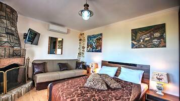 Elite Villa, Multiple Bedrooms, Private Pool, Sea View | Free minibar, desk, soundproofing, iron/ironing board