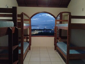 Quarto Compartilhado com Vista para Mar